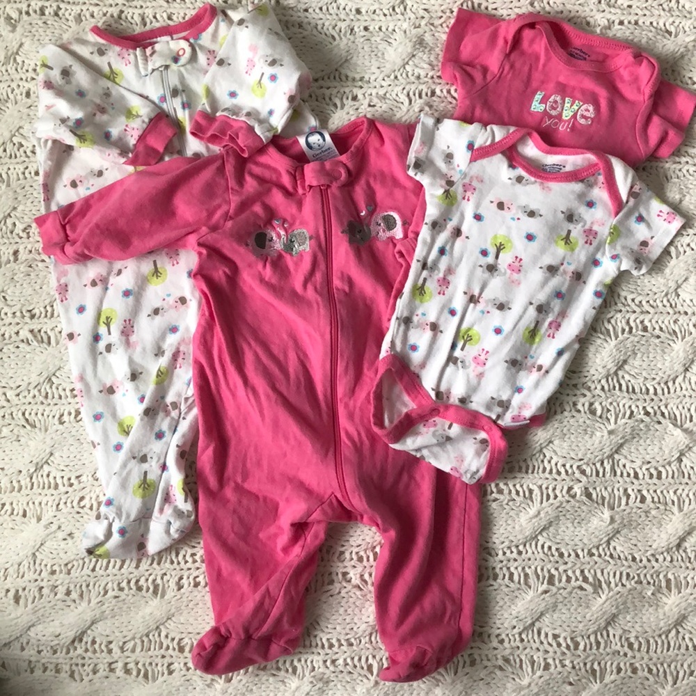 Gerber 4 Piece Baby Girl Set 0-3mos